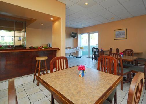 Holiday Inn Express & Suites Nassau Restaurant foto