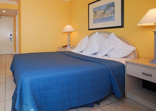 Holiday Inn Express & Suites Nassau Kamer foto